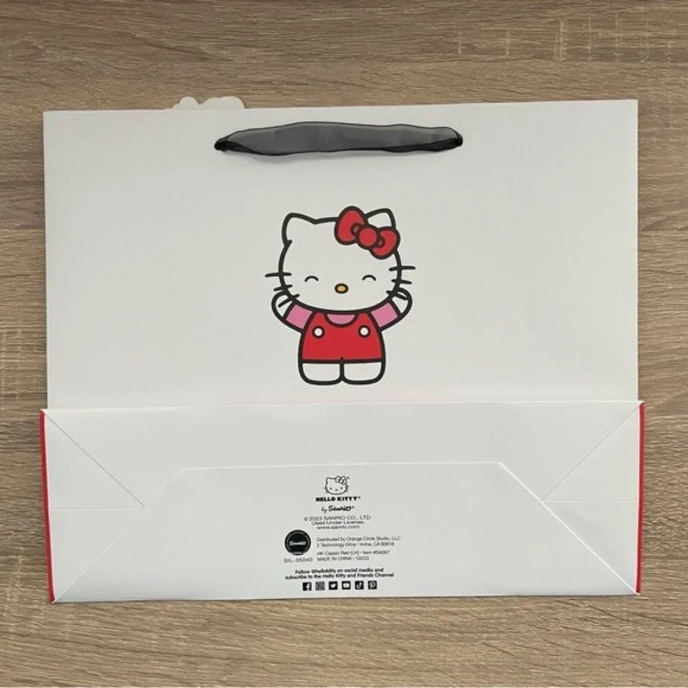 Hello Kitty Happy Birthday White Gift Bag NEW